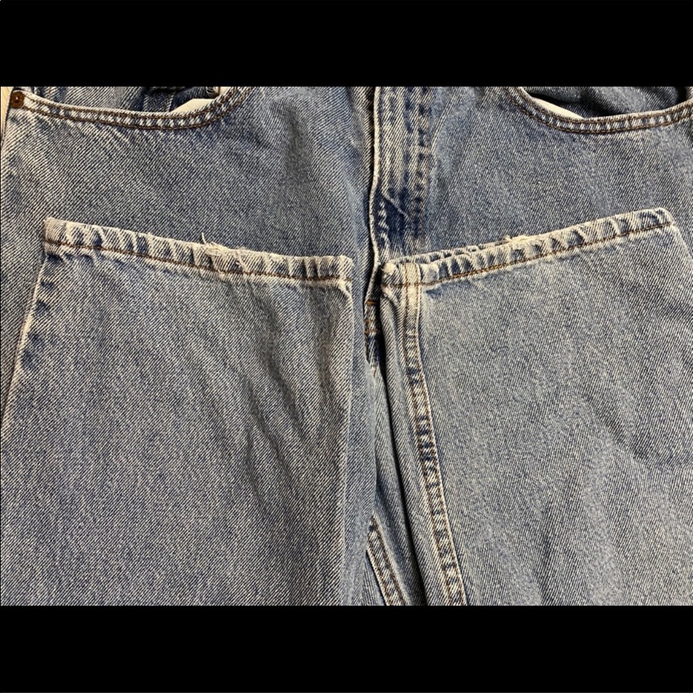 LEVI’s Relaxed Fit W34 L32 - Picture 5 of 5